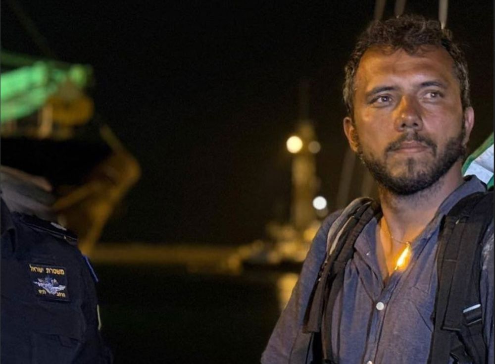 La académica María Teresa Infante explica que &quot;las acciones de interferencia más allá del mar territorial podrían adoptarse en el caso de que un buque extranjero realiza actividades en apoyo de la beligerancia&quot;. 